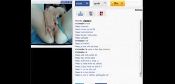  petite tenn sur cam au gros sein tres chaude